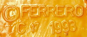 Маркировка Ferrero на цельной игрушке из Киндер Сюрприза